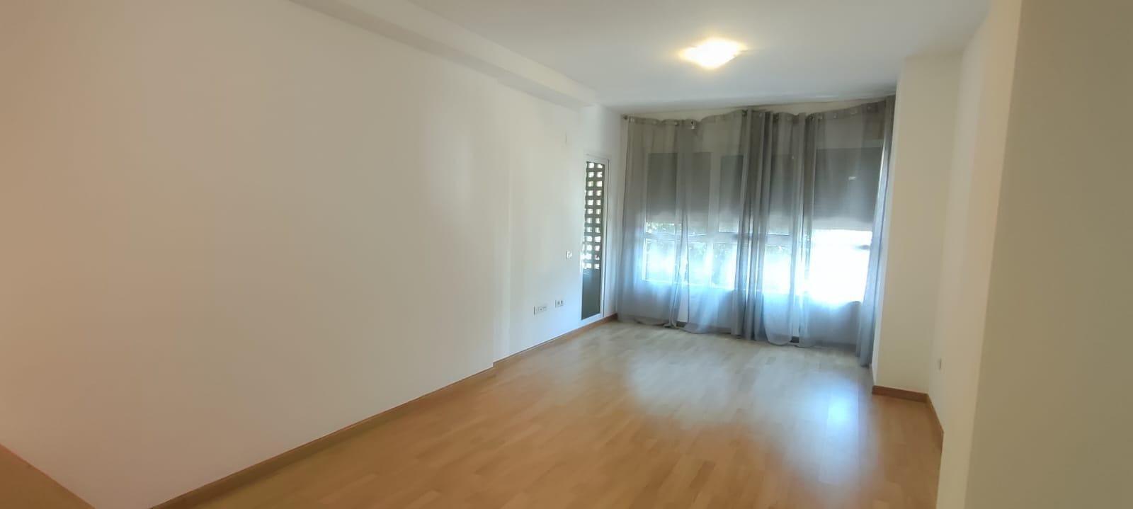 Schlafzimmer von Wohnung miete in Picanya mit Parkett und Terrasse