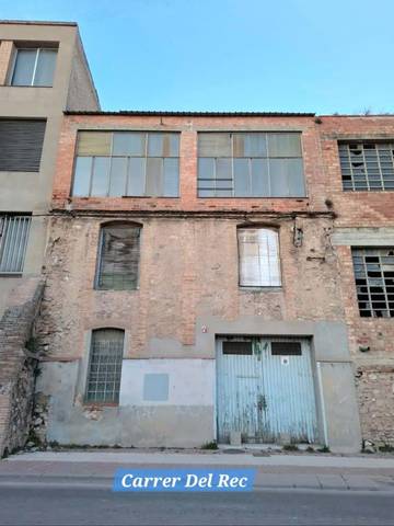 Edificio en Venta en Centre
