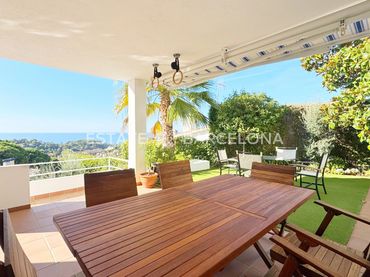 Villa con giardino in vendita a Avinguda Nicolau Cabañas