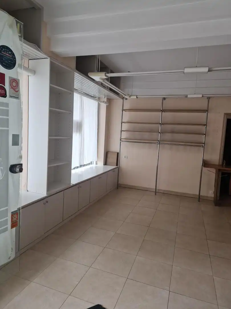 Local commercial à vendre à Valle de Trápaga-Trapagaran, imagen 4