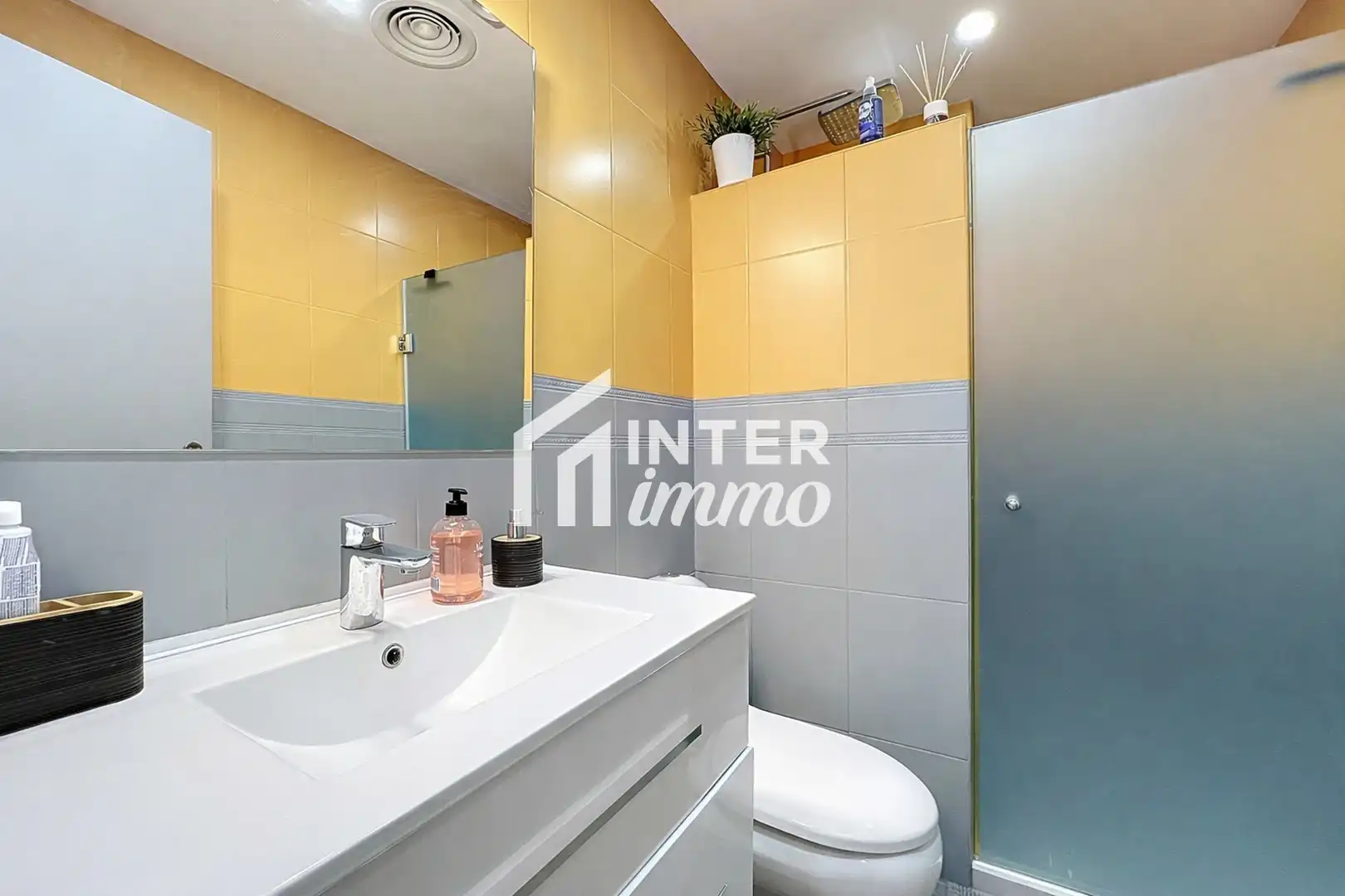 Baño de Apartamento en venta en Empuriabrava con Aire acondicionado, Calefacción y Terraza