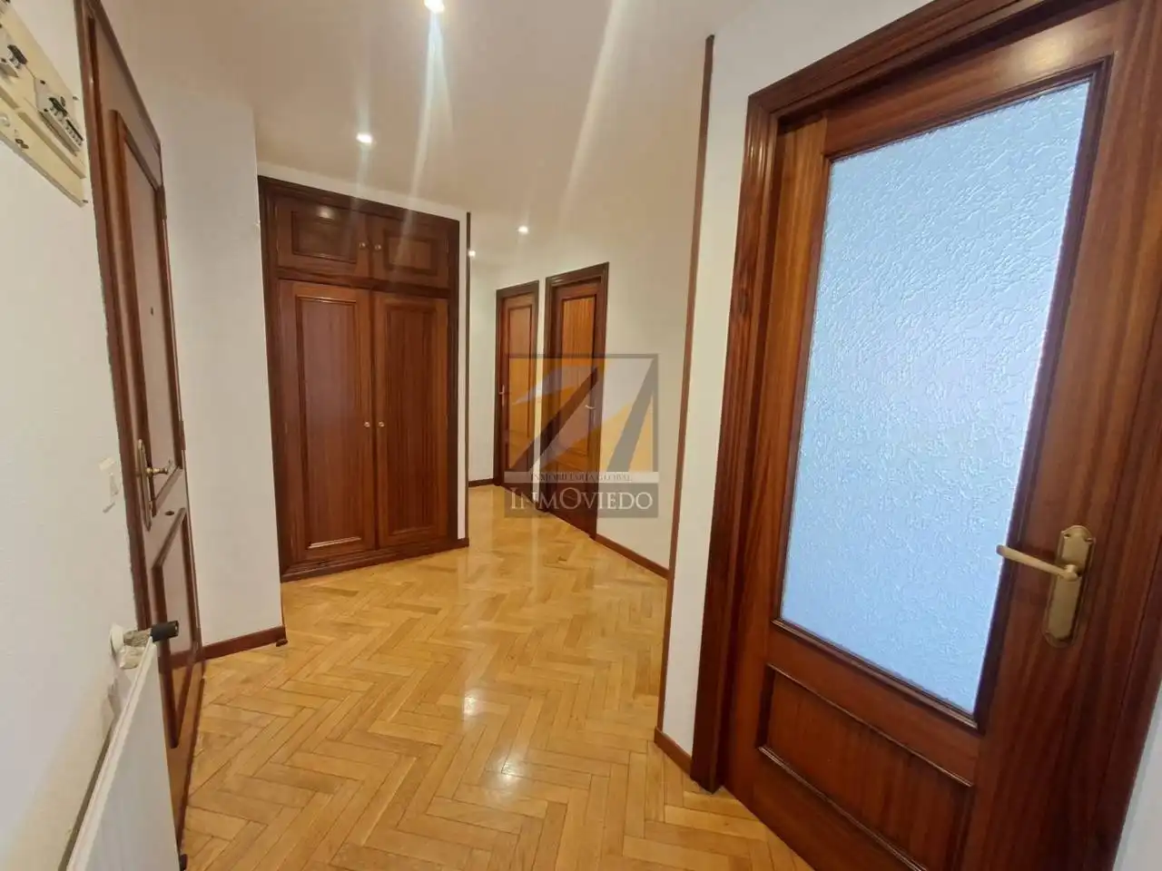 Piso en venta en Oviedo  con Calefacción y Terraza