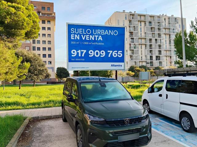 Terreno residencial en Venta en Centro Comercial - Capsades -  Hospital