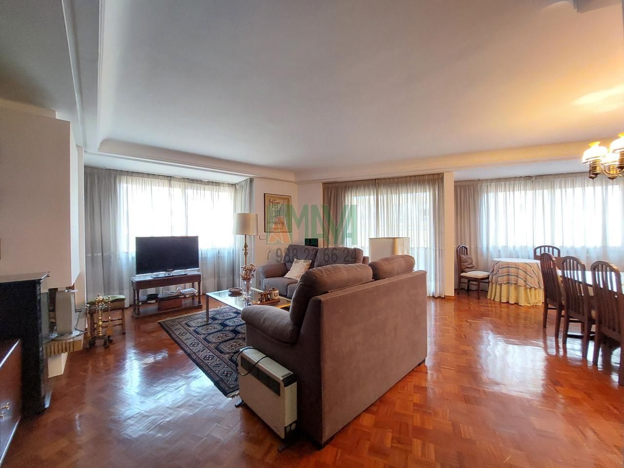 Living room of Flat for sale in Ourense Capital   with Heating, Parquet flooring and Furnished