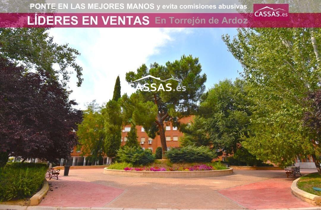 Vista exterior de Piso en venta en Torrejón de Ardoz con Calefacción
