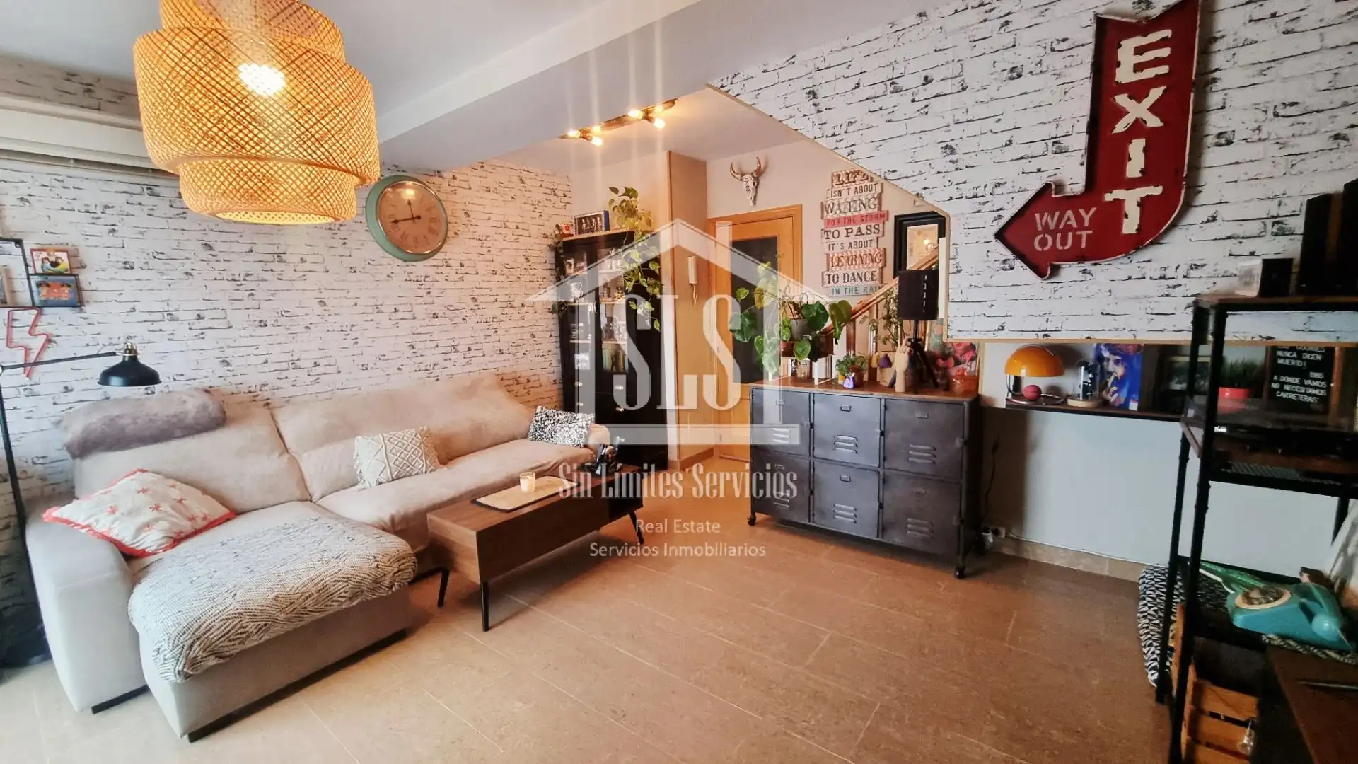 Sala de estar de Dúplex en venta en El Viso de San Juan con Aire acondicionado, Calefacción y Terraza