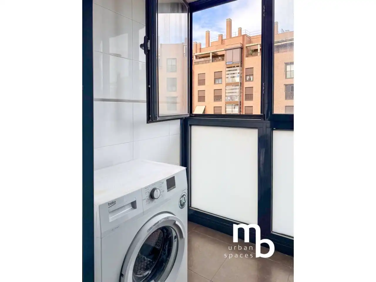 Balcony of Flat for rent in Madrid  with Air Conditioner, Heating and Swimming Pool
