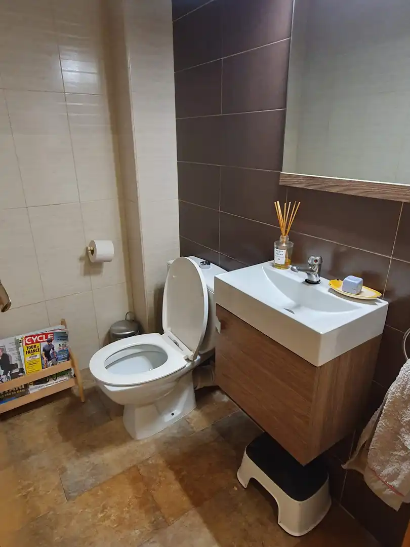 Badezimmer von Wohnung zur Miete in Barcelona mit Heizung