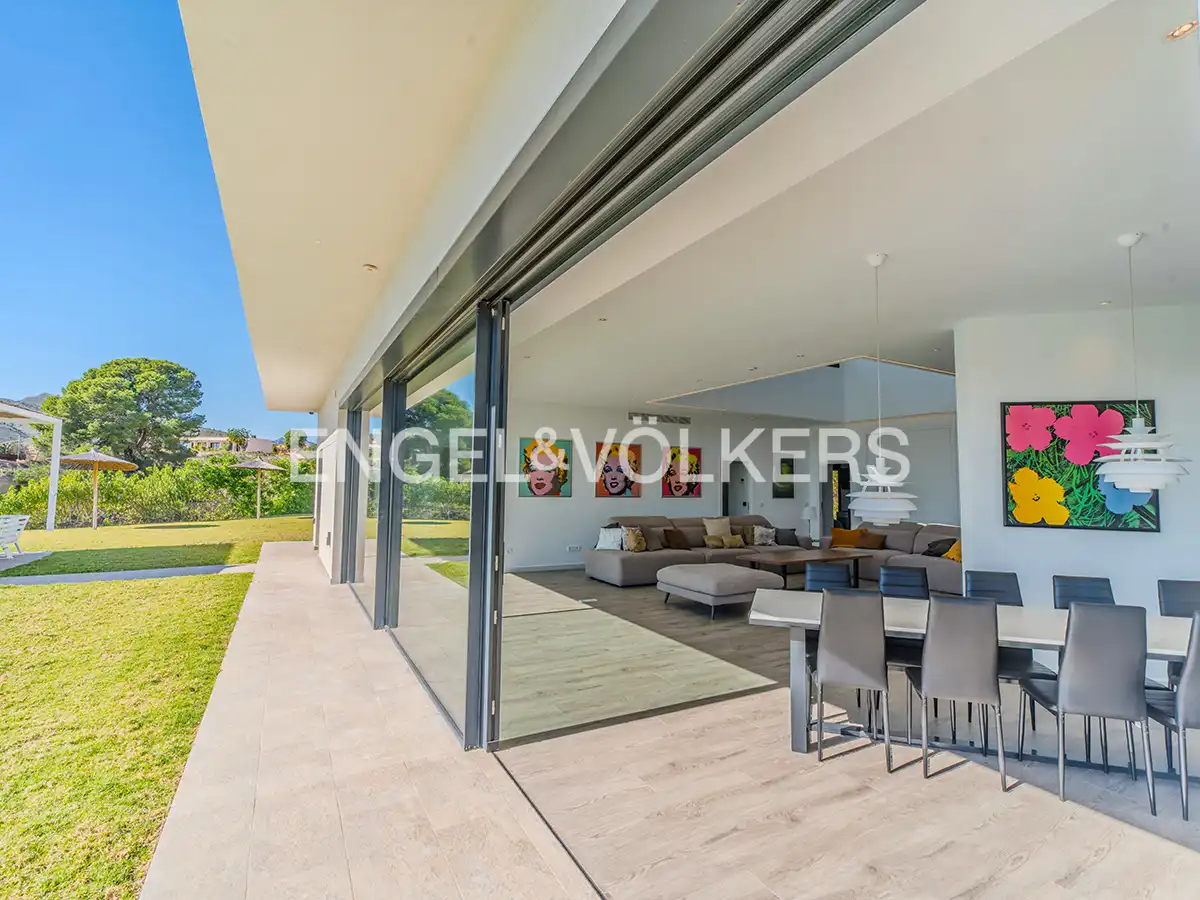 Terrassa de Casa o xalet en venda en Alicante / Alacant amb Aire condicionat, Calefacció i Jardí privat