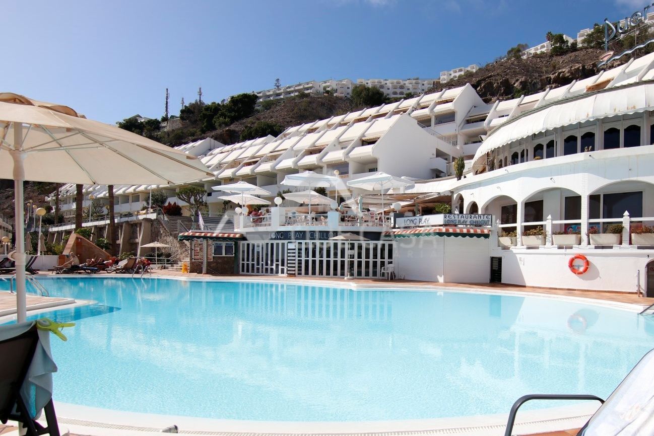 Swimming pool of Apartment for sale in Mogán