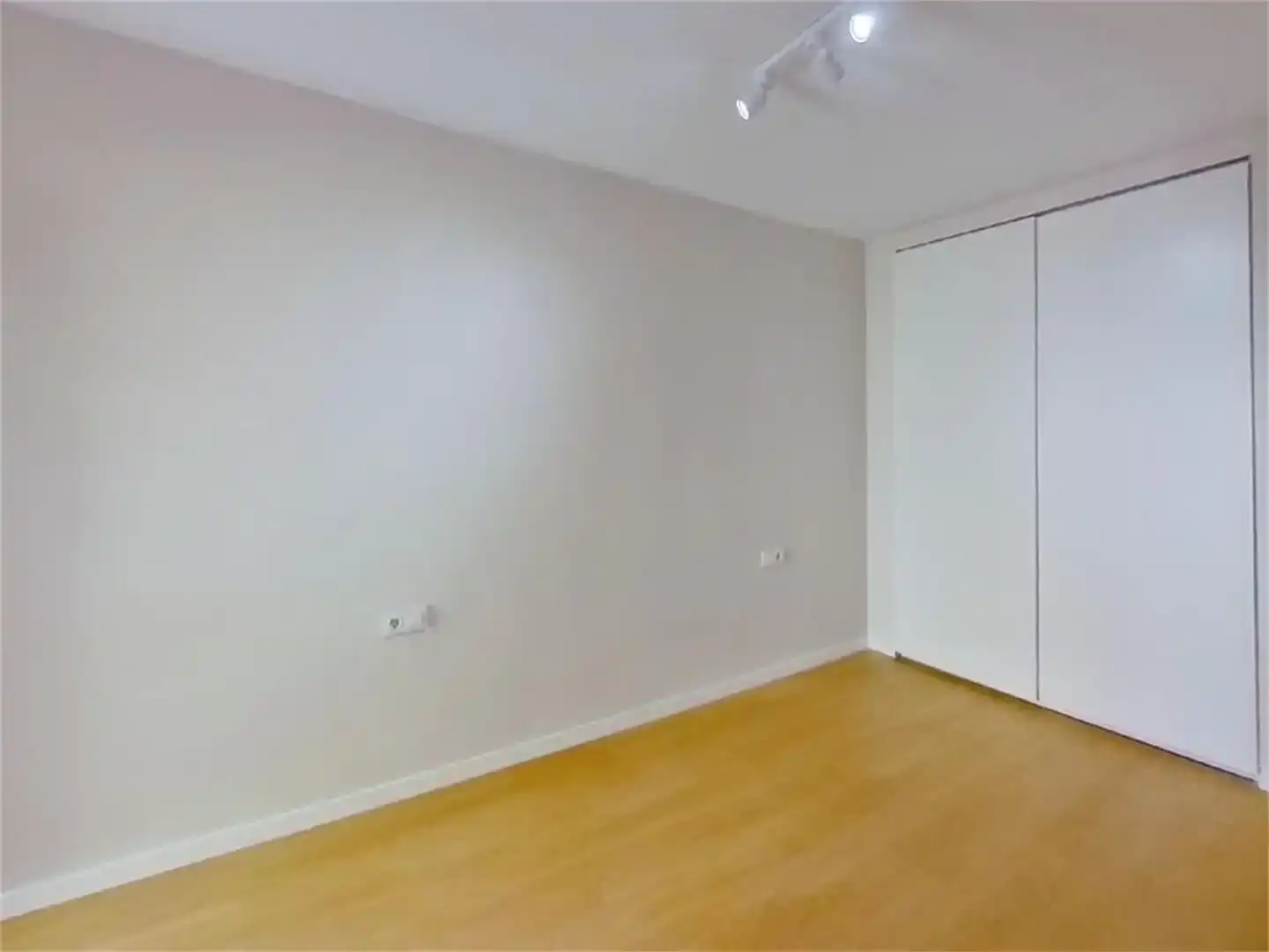 Piso en venta en Mataró con Parquet y Balcón