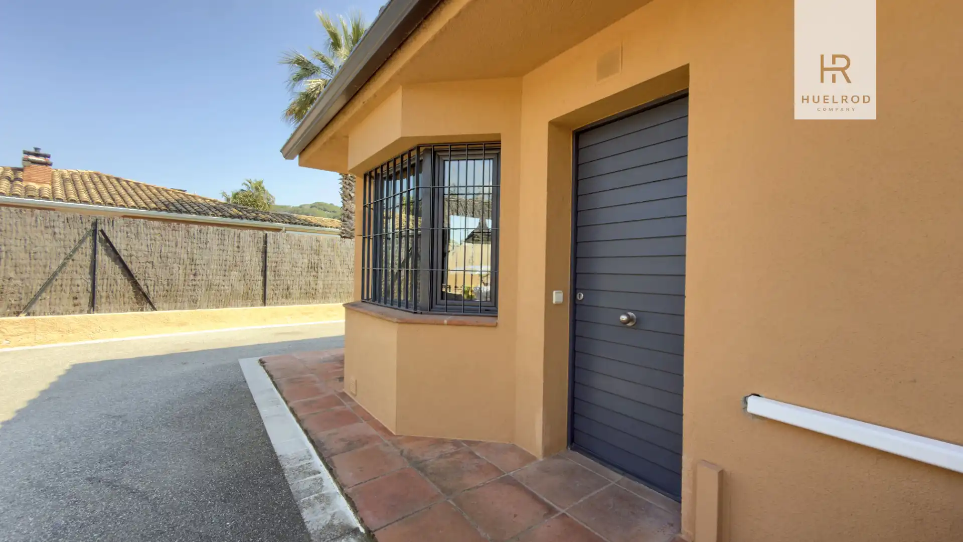 Exterior view of Houses for sale in Sant Vicenç de Montalt  with Air Conditioner, Heating and Private garden