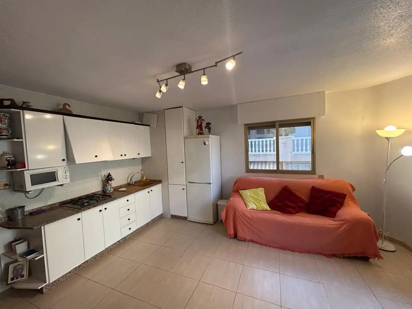 Küche von Wohnung zum Verkauf in San Pedro del Pinatar mit Möbliert, Mikrowelle und Fernseher