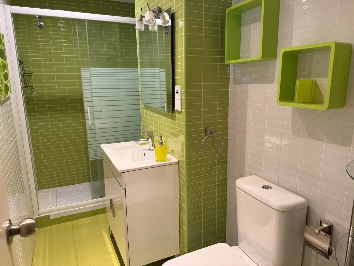 Bathroom of Flat for sale in  Madrid Capital  with Terrace and Balcony