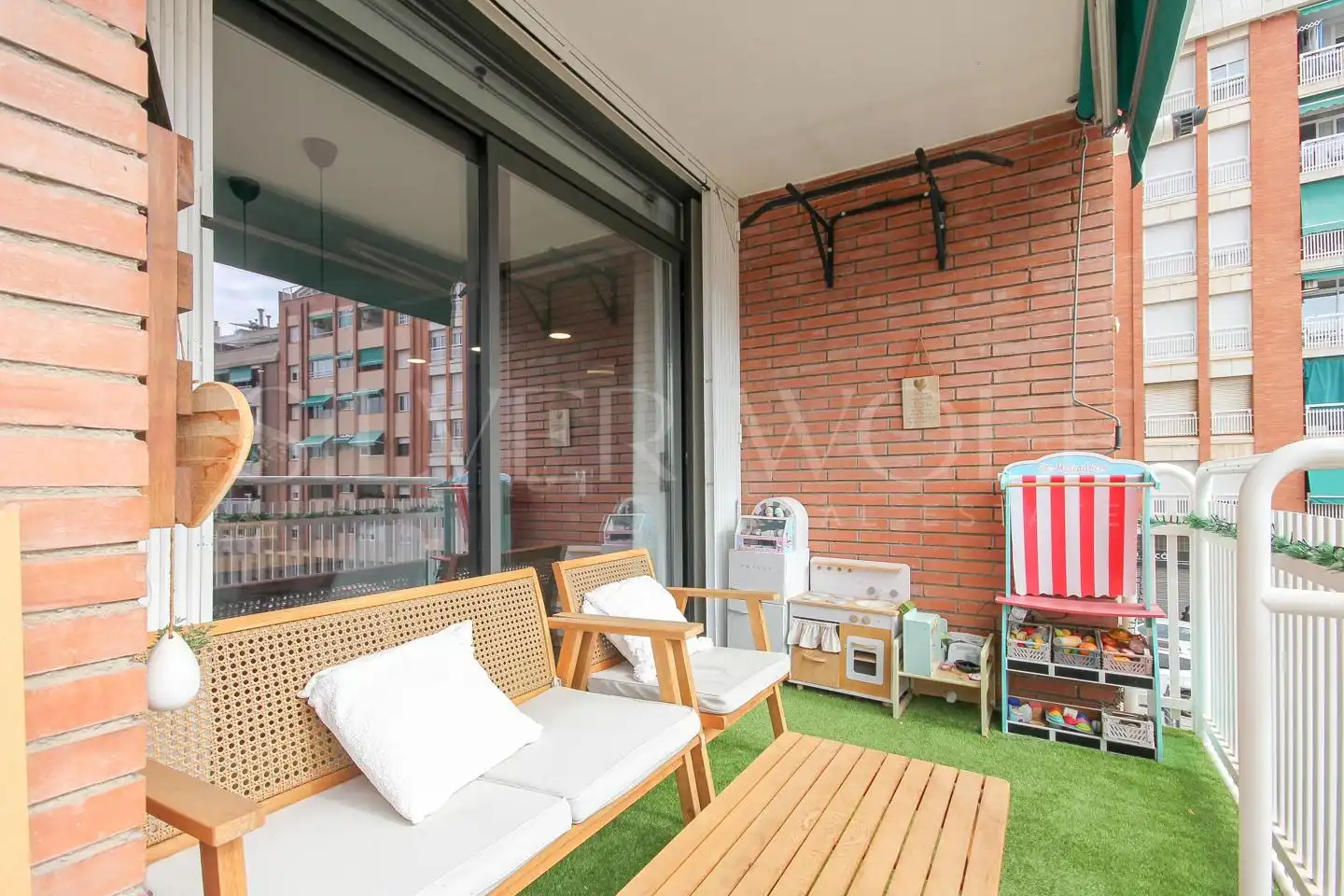 Terrace of Flat for sale in Gavà  with Air Conditioner, Heating and Parquet flooring