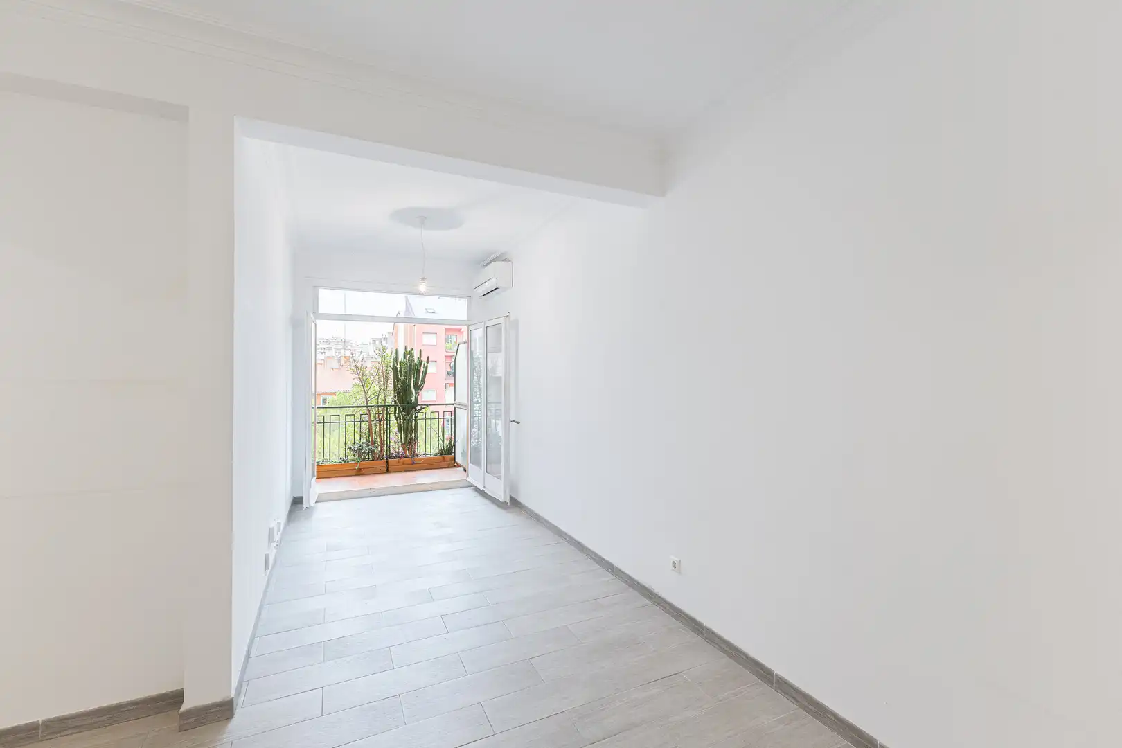 Piso en venta en Barcelona con Aire acondicionado, Calefacción y Terraza