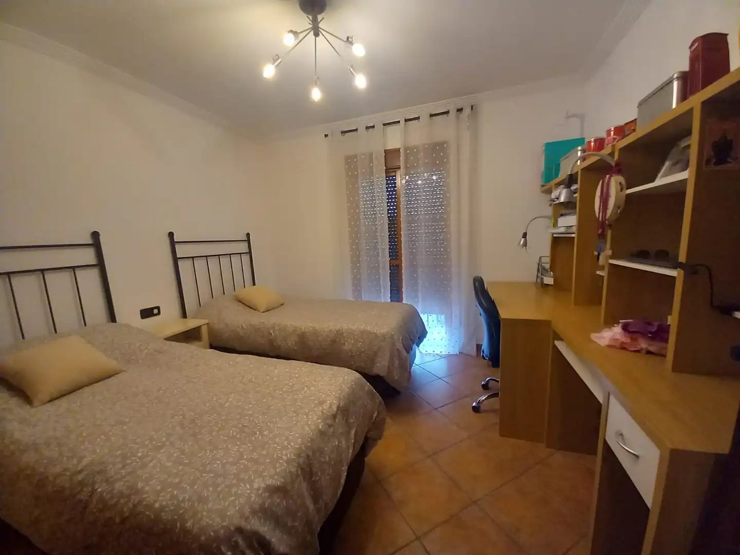 Dormitori de Casa o xalet en venda en Dos Hermanas amb Aire condicionat, Terrassa i Traster
