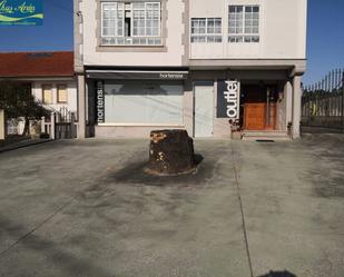 Vista exterior de Local en venda en Rianxo