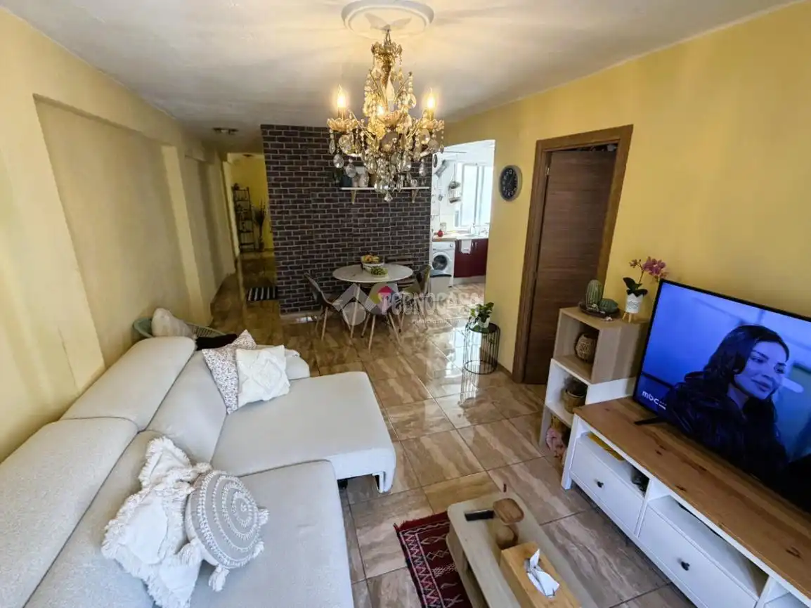 Sala d'estar de Pis en venda en Valencia amb Balcó
