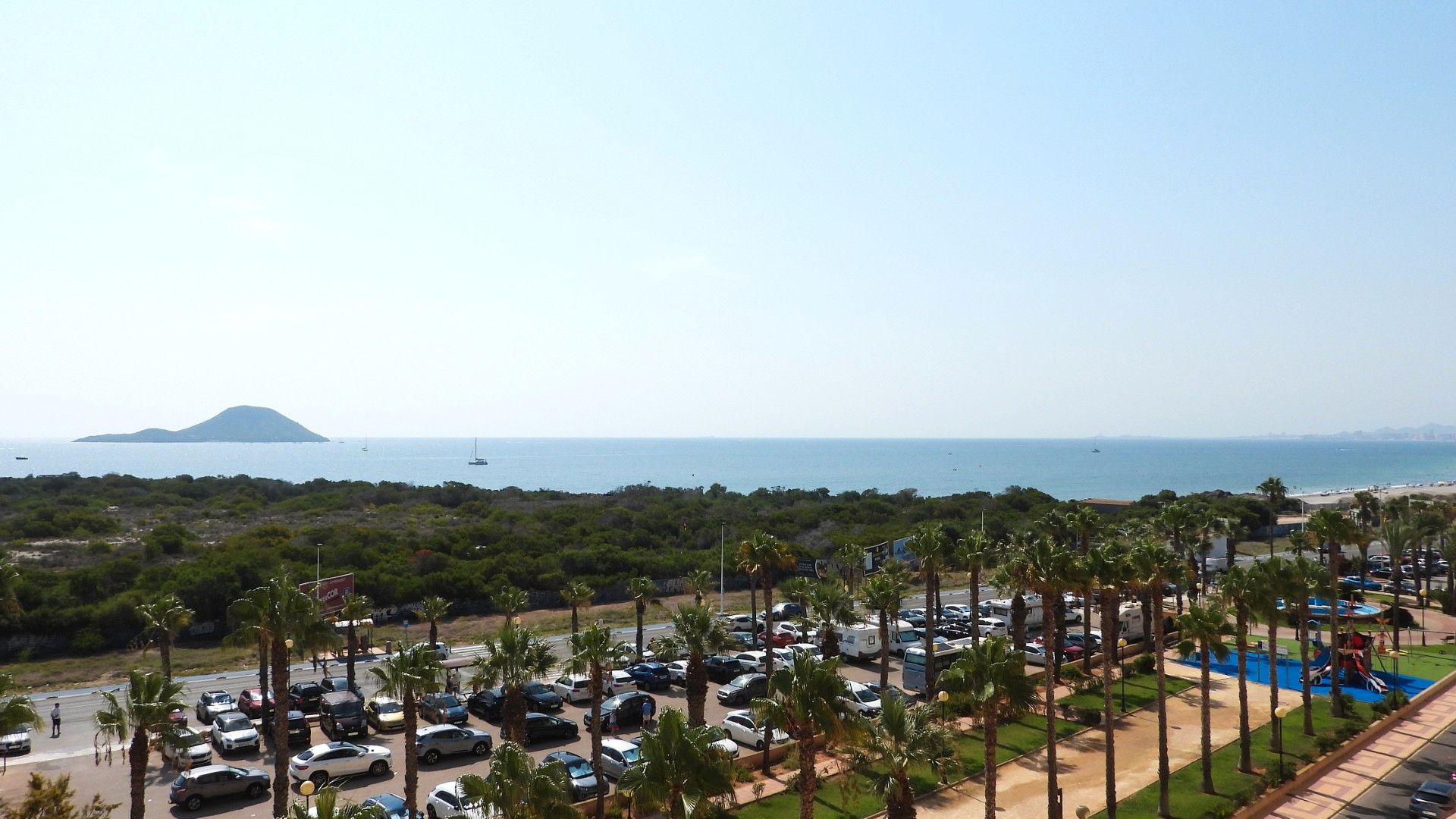Aparcament de Apartament en venda en La Manga del Mar Menor amb Calefacció, Terrassa i Moblat