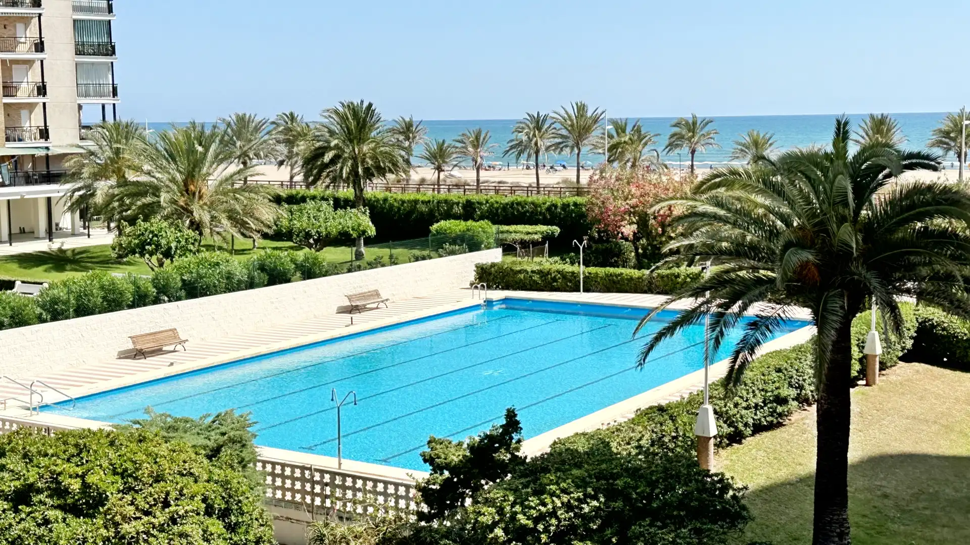 Piscina de Apartamento de alquiler en Gandia con Terraza, Amueblado y Horno