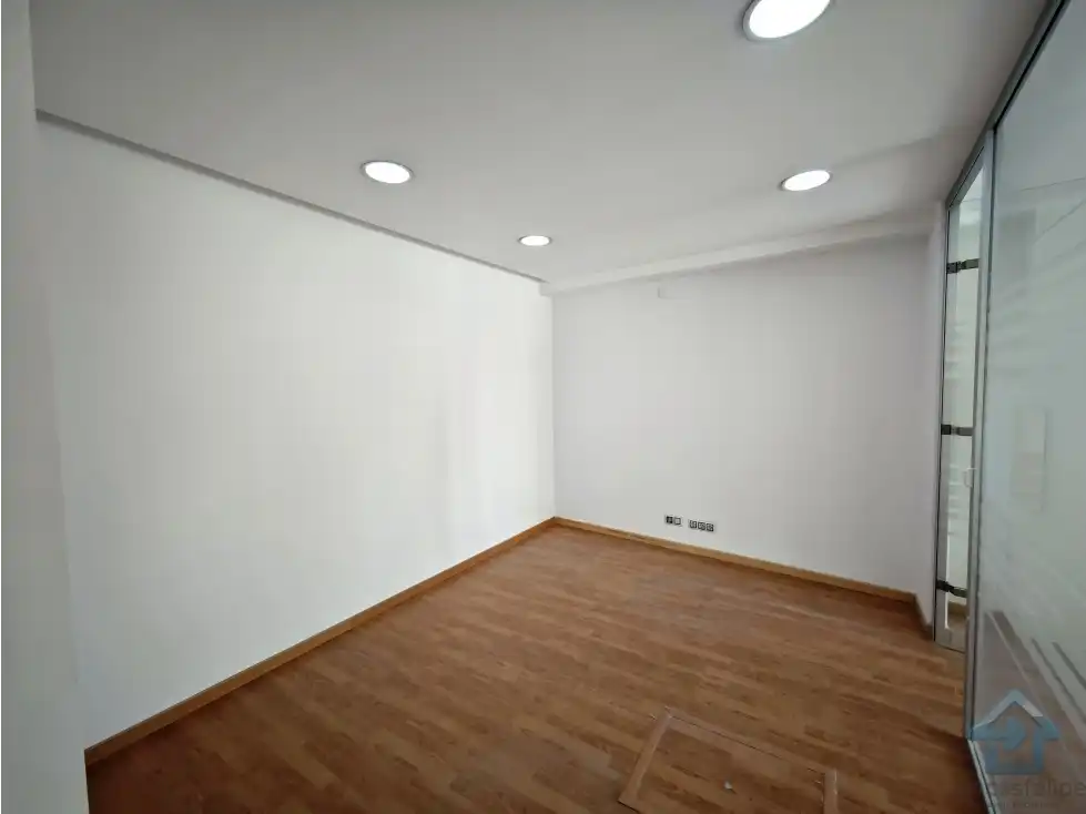 Büro mit Aufzug zum Verkauf in San Blas, imagen 22
