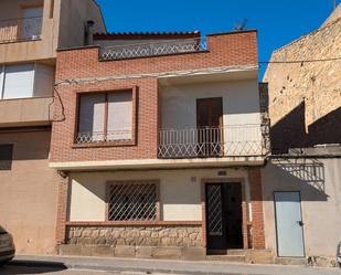 Vista exterior de Casa o xalet en venda en Calaceite amb Jardí privat, Terrassa i Moblat