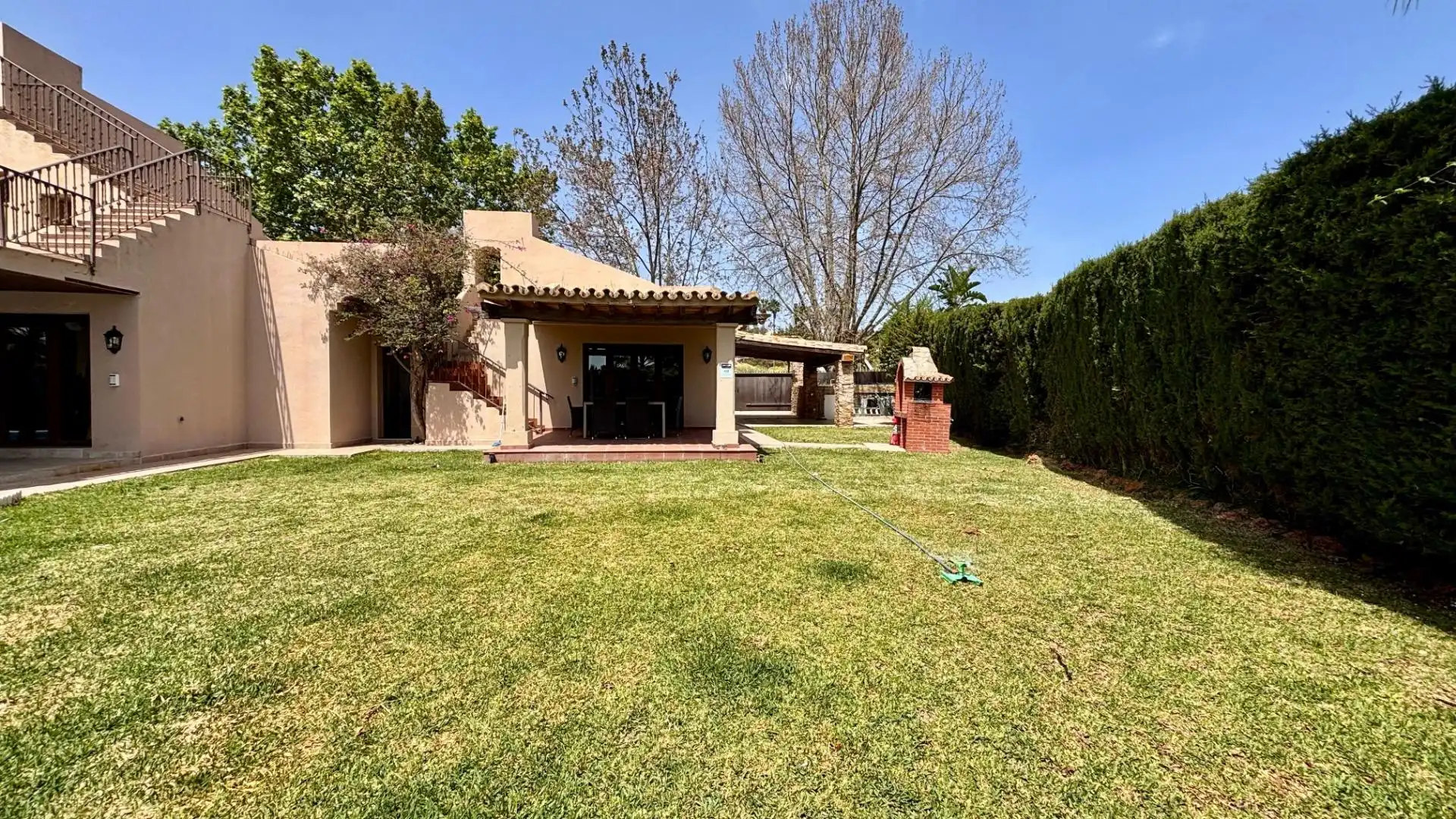 Villa con terrazza in vendita a Milla de Oro, imagen 3