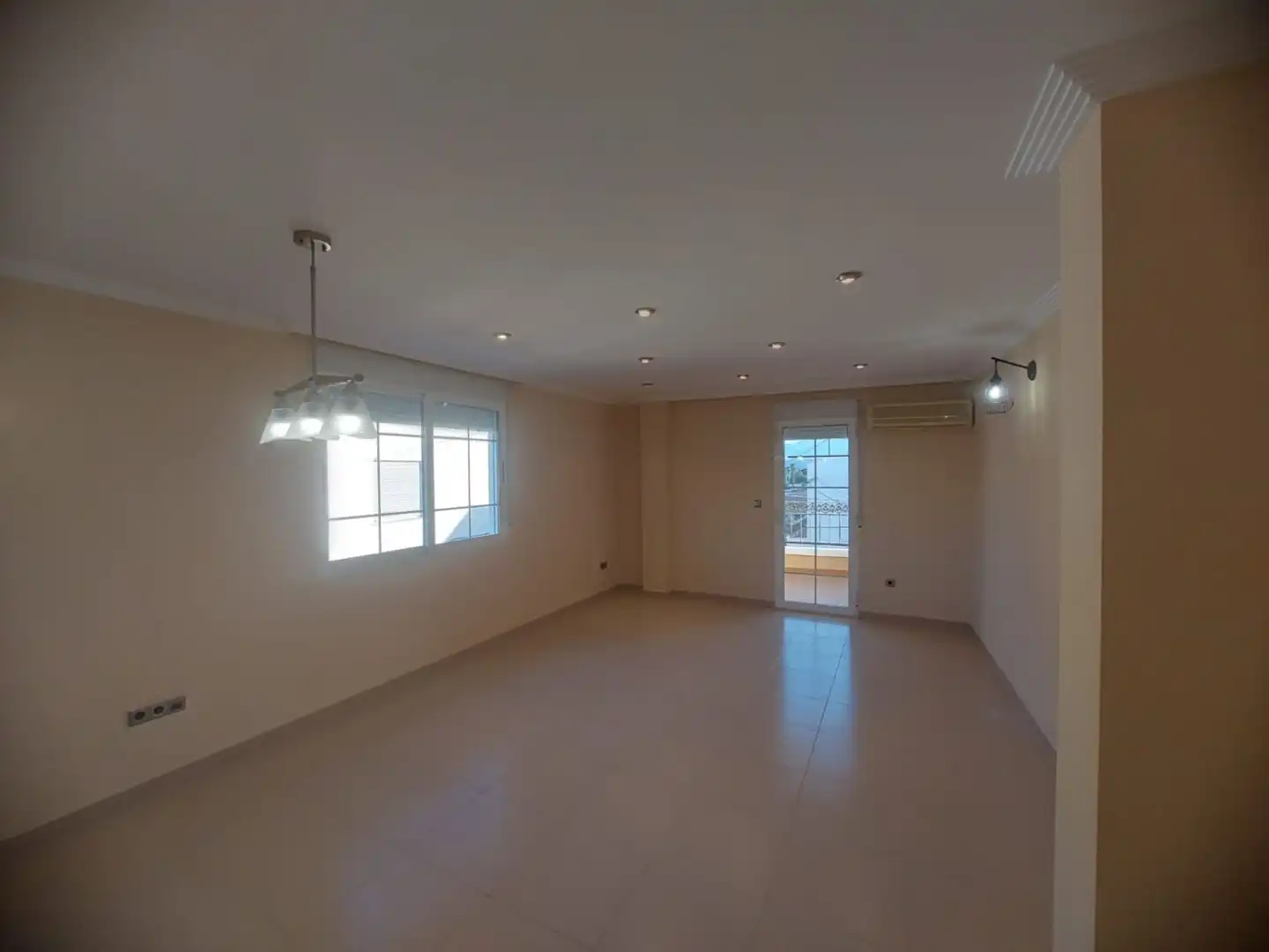 Dining room of Buildings for sale in Orihuela