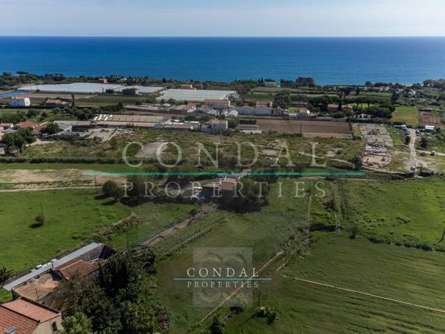 Casa-chalet en Venta en El Palau - Escorxador