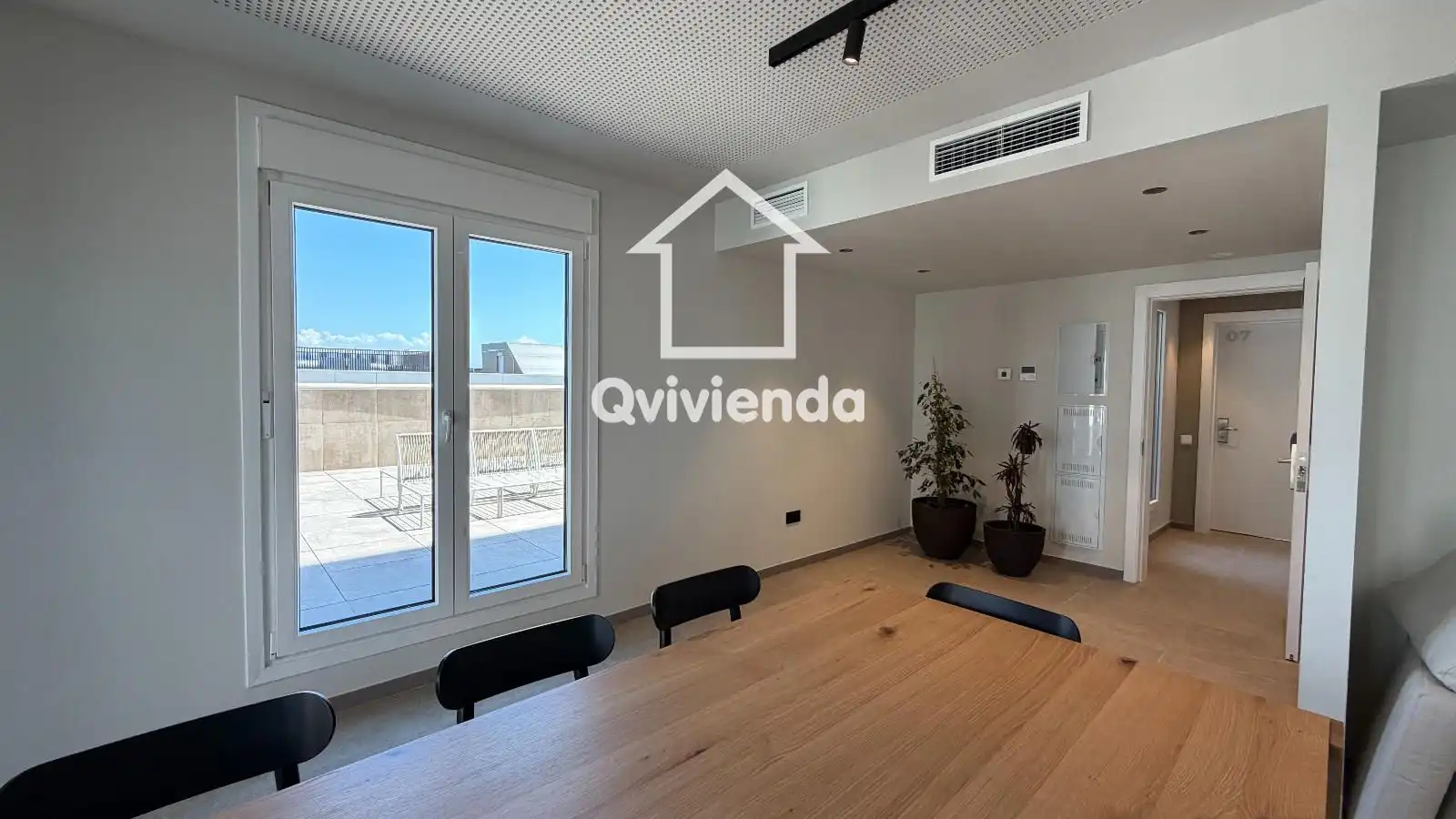 Sala d'estar de Pis de lloguer en Terrassa amb Aire condicionat, Terrassa i Piscina