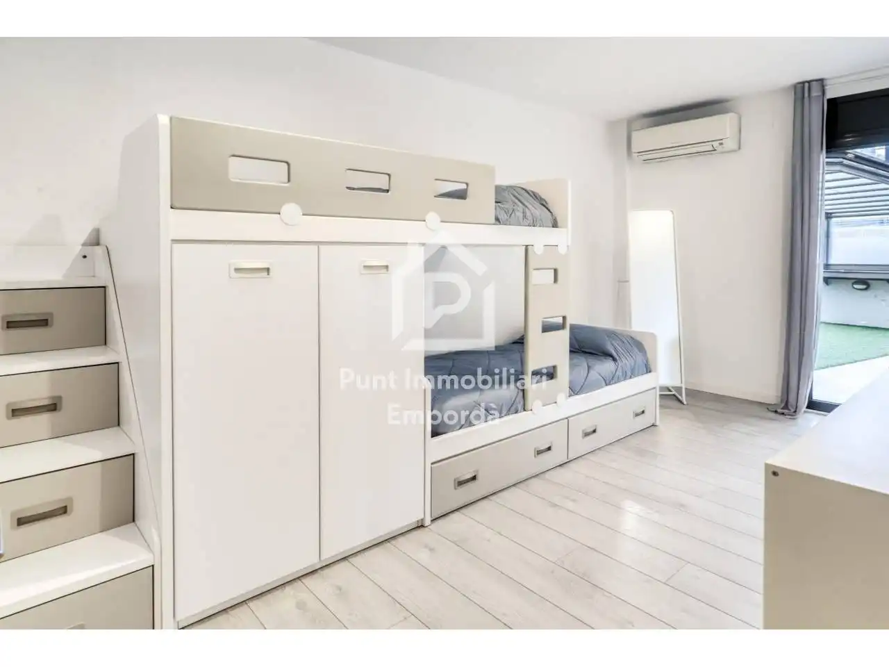 Bedroom of Flat for sale in Figueres  with Air Conditioner, Heating and Private garden