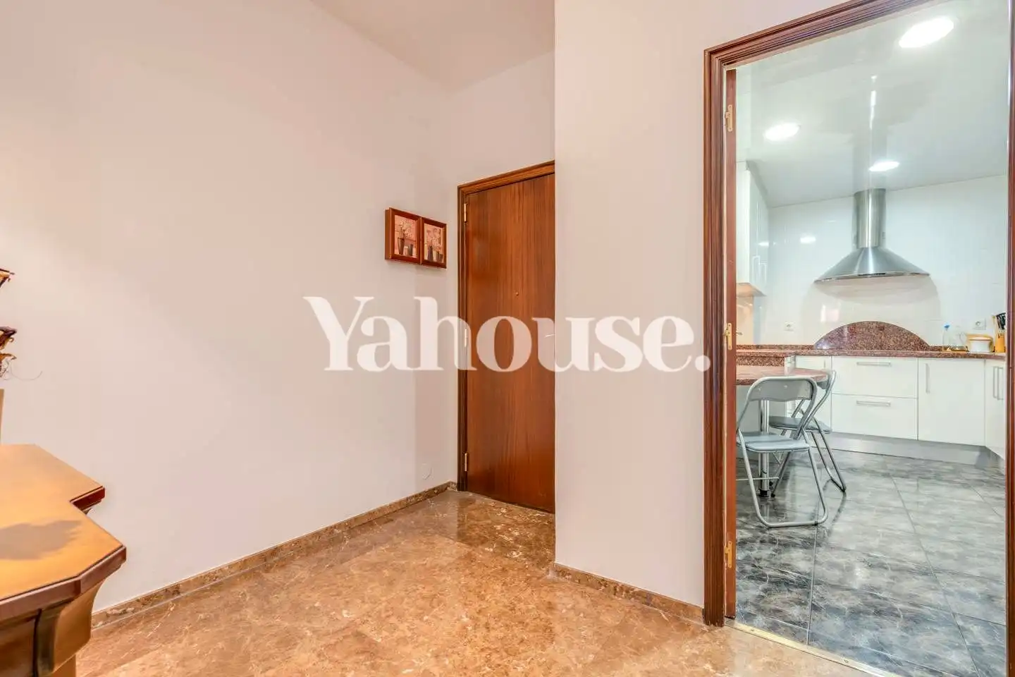 Schlafzimmer von Wohnung zum Verkauf in Barcelona mit Klimaanlage, Heizung und Terrasse