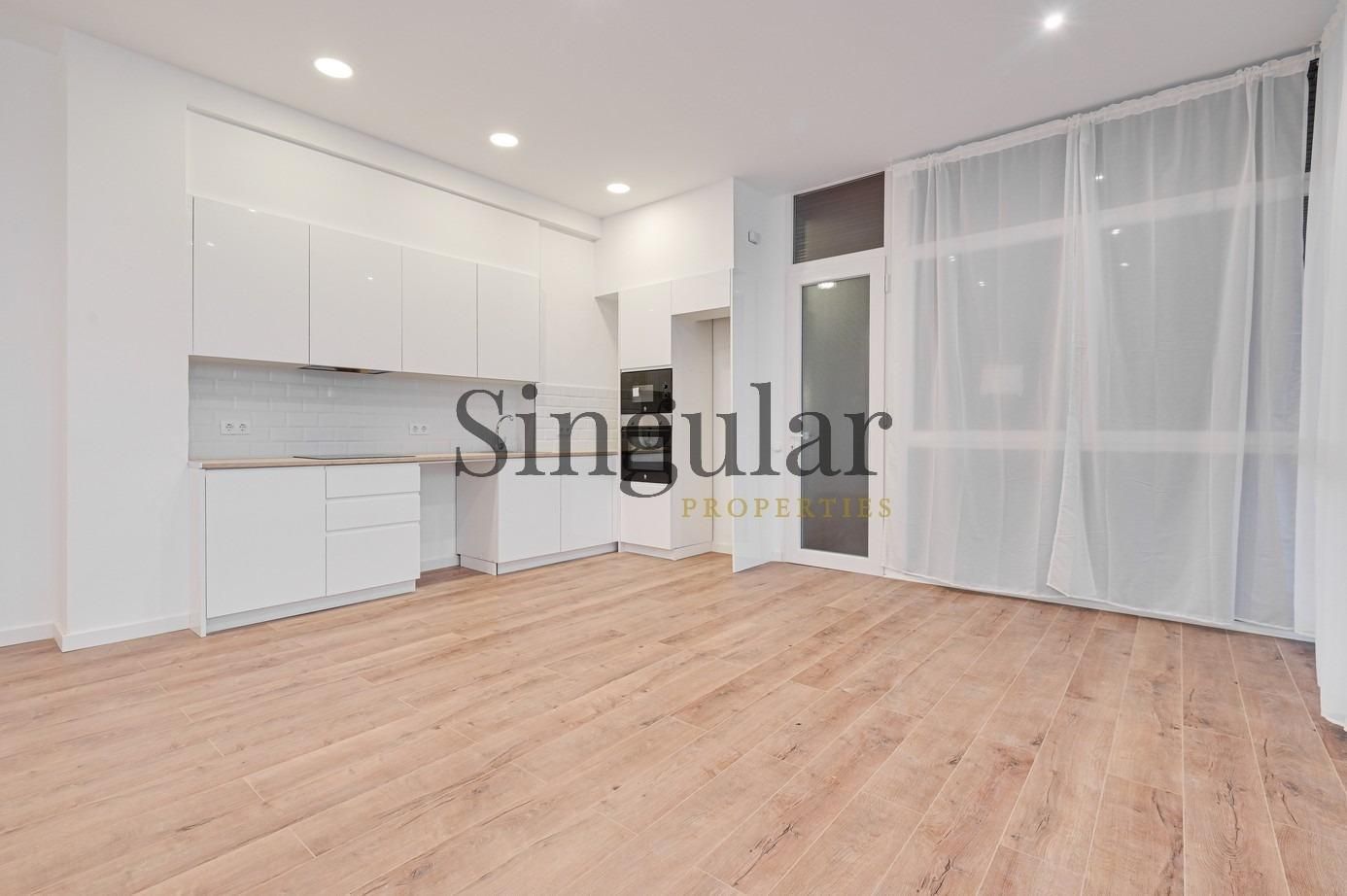 Kitchen of Flat for sale in  Barcelona Capital  with Air Conditioner, Heating and Parquet flooring