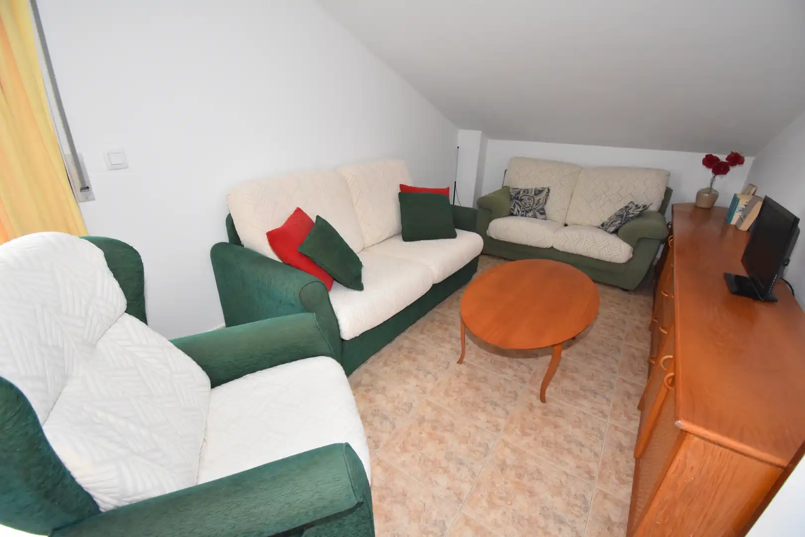 Sala de estar de Ático en venta en Noja con Calefacción, Terraza y Amueblado