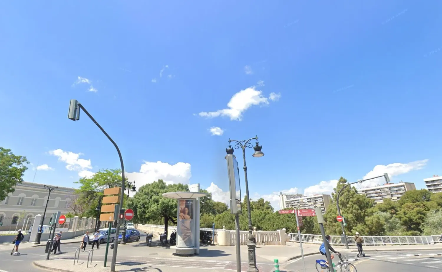 Exterior view of Apartment to rent in  Valencia Capital  with Air Conditioner, Heating and Furnished