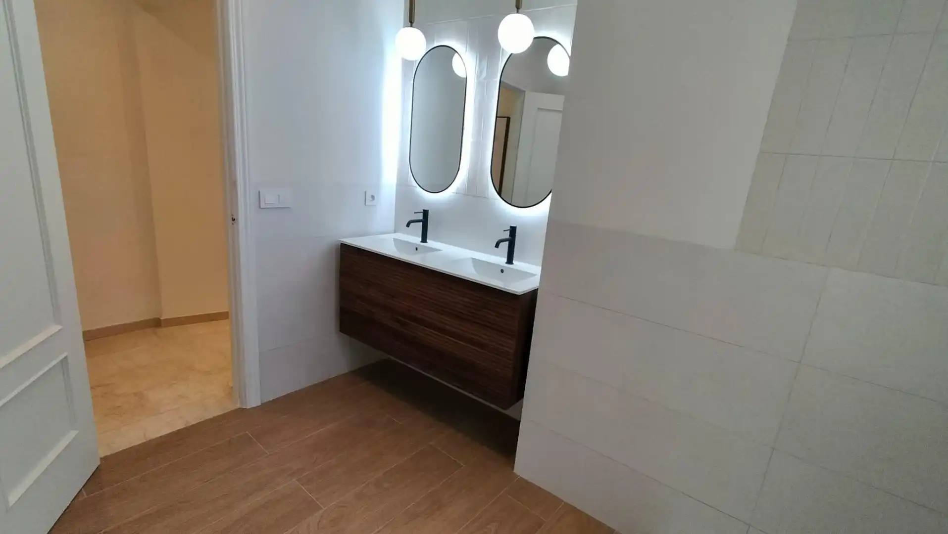 Bathroom of Flat for sale in Málaga  with Terrace and Balcony