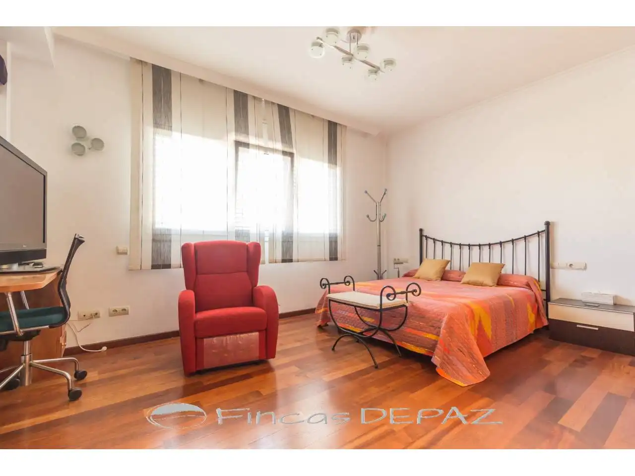 Habitación de Casa o chalet en venta en Castelldefels con Aire acondicionado, Calefacción y Jardín privado
