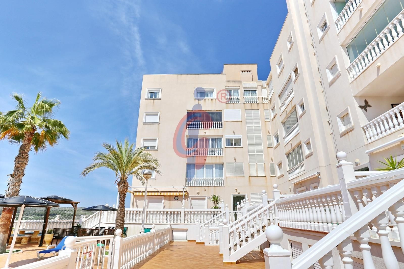 Exterior view of Attic for sale in Guardamar del Segura  with Air Conditioner, Heating and Terrace