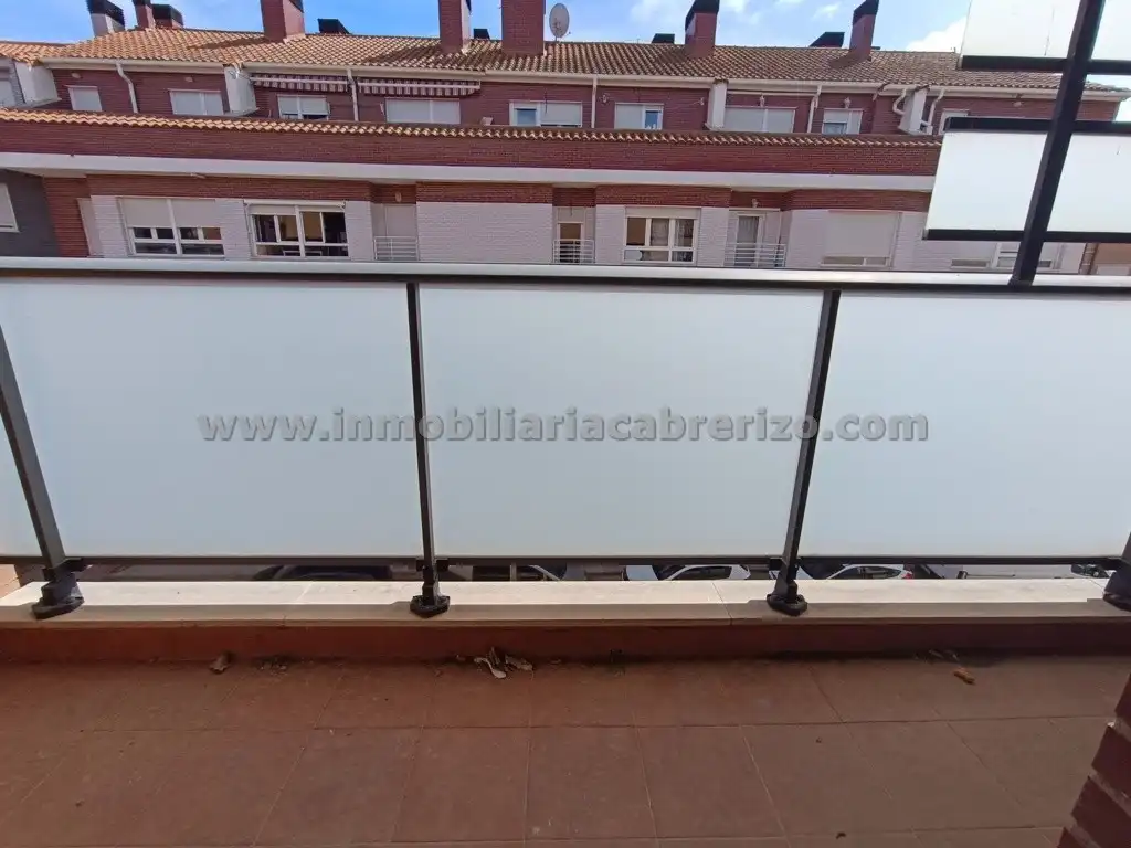 Terraza de Ático en venta en Villamediana de Iregua con Calefacción, Parquet y Terraza