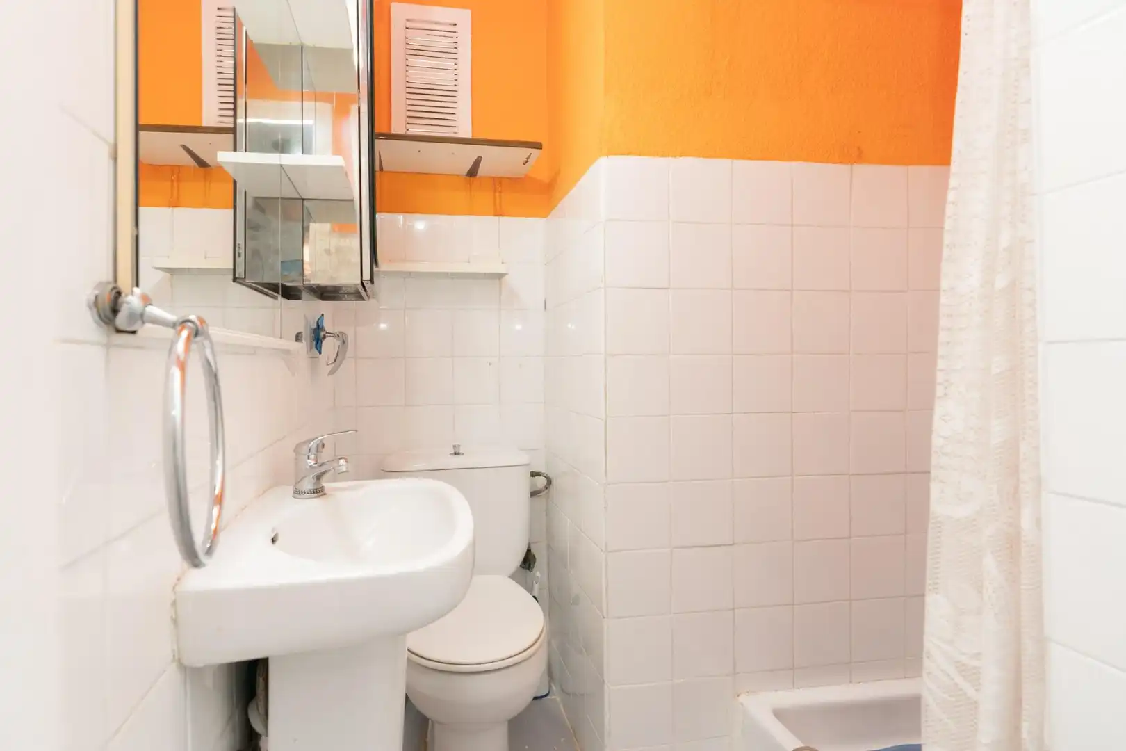 Badezimmer von Büro zum Verkauf in Motril mit Klimaanlage