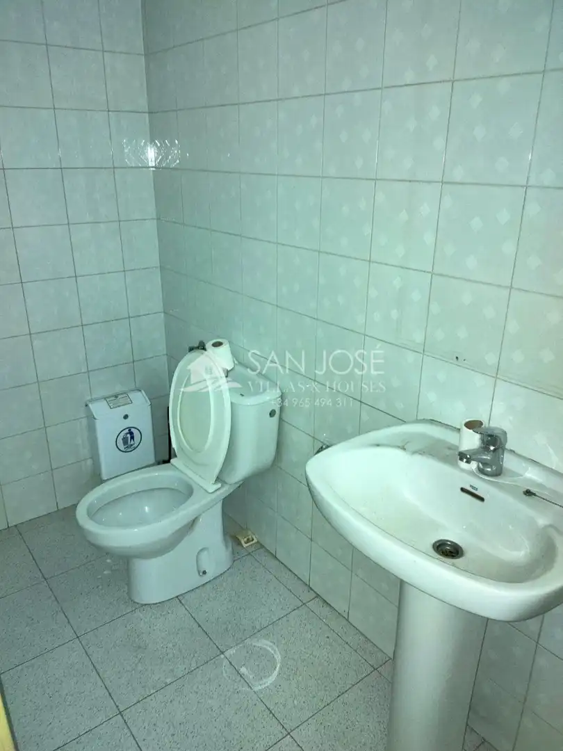 Bathroom of Commercial properties for sale in Aspe