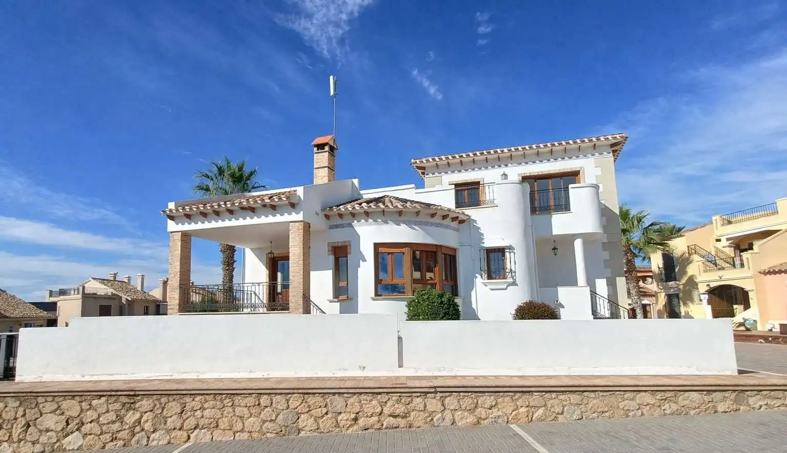 House with terrace for sale in N/A