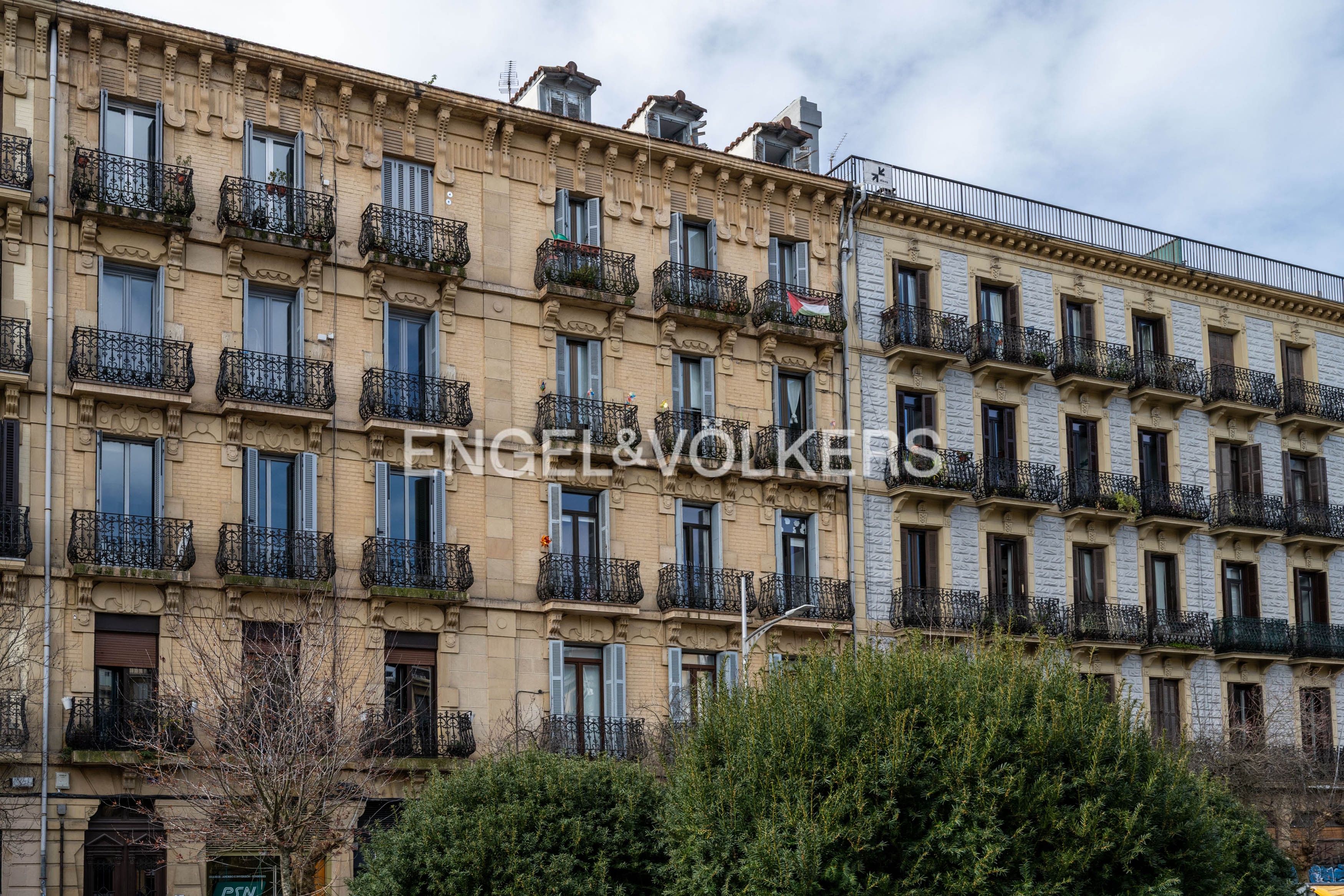 Exterior view of Apartment for sale in Donostia - San Sebastián   with Heating and Balcony