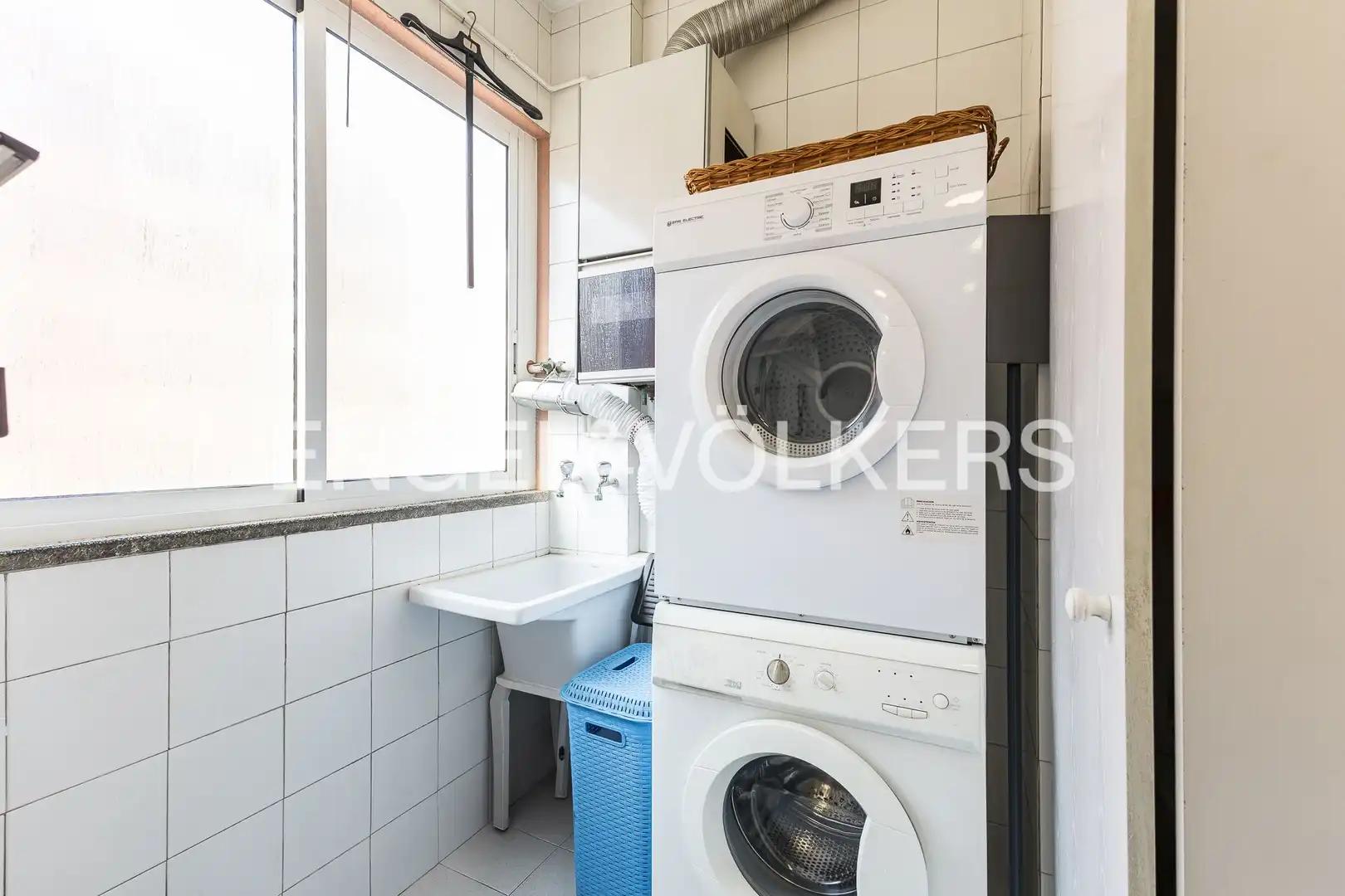 Kitchen of Flat for rent in Esplugues de Llobregat  with Air Conditioner, Heating and Parquet flooring