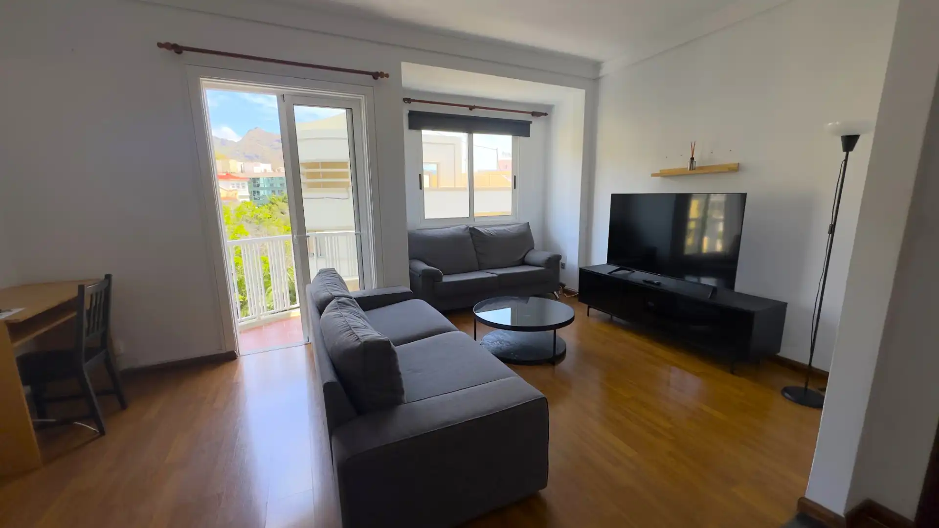 Living room of Flat for rent in  Santa Cruz de Tenerife Capital  with Furnished, Oven and Washing machine