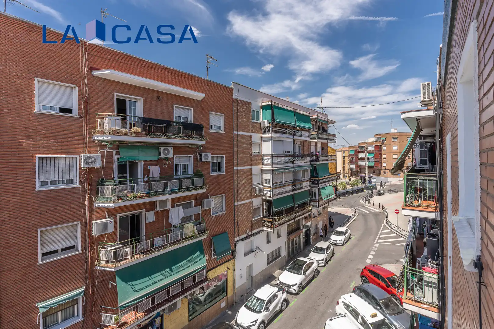 Vista exterior de Piso en venta en Madrid con Calefacción y Terraza