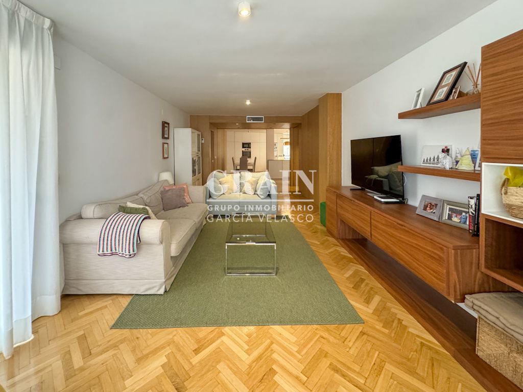 Wohnzimmer von Wohnung zum Verkauf in  Albacete Capital mit Klimaanlage, Heizung und Parkett