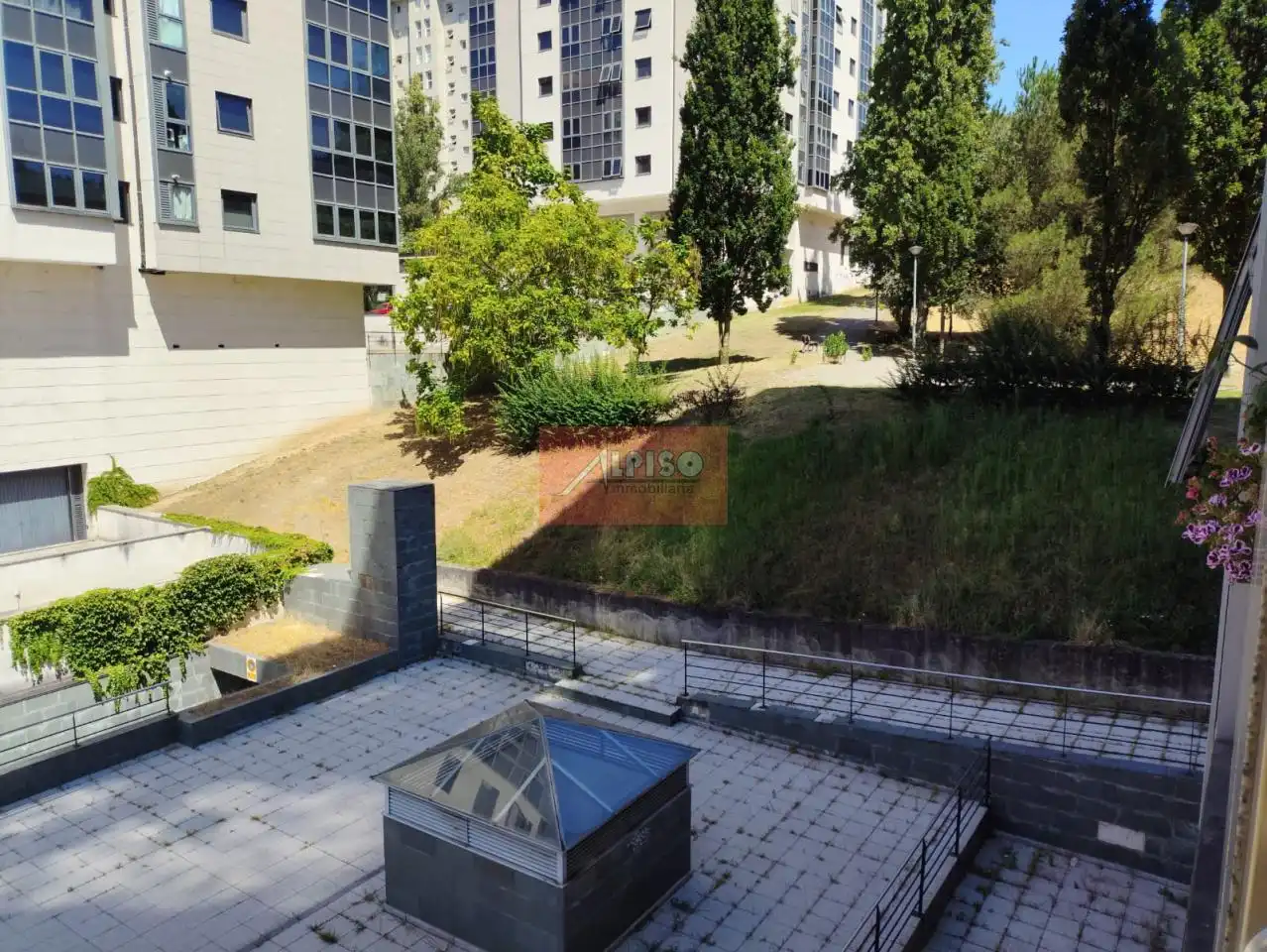 Terrassa de Pis de lloguer en Ourense Capital  amb Calefacció, Moblat i Balcó