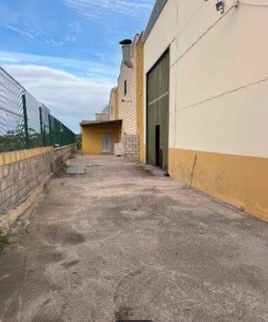 Nave industrial en Venta en Arenal - La Pólvora